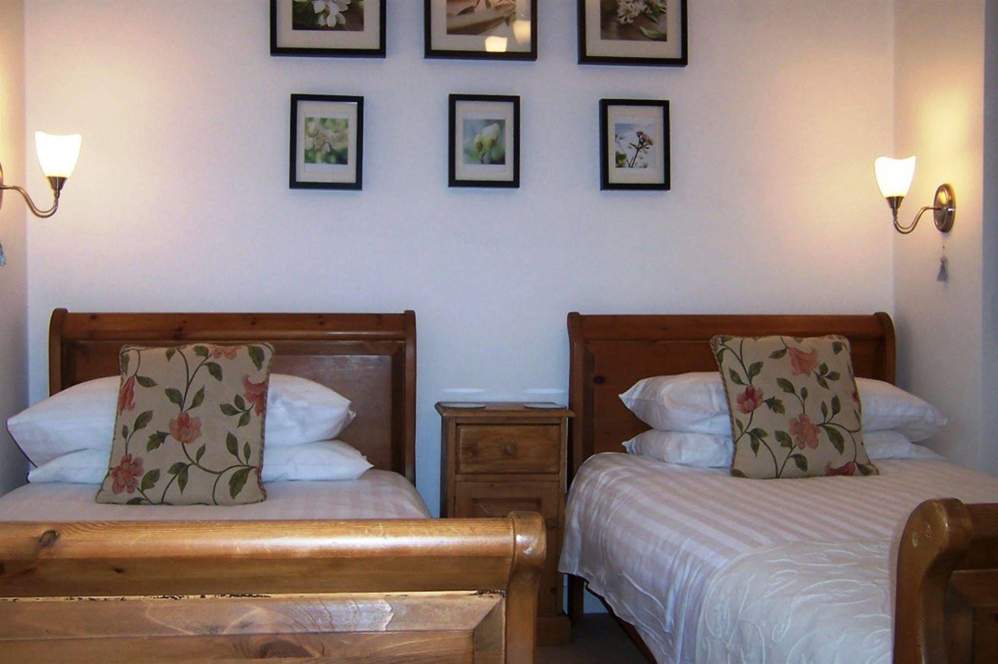 Caddon View Country Guest House Innerleithen Exterior foto